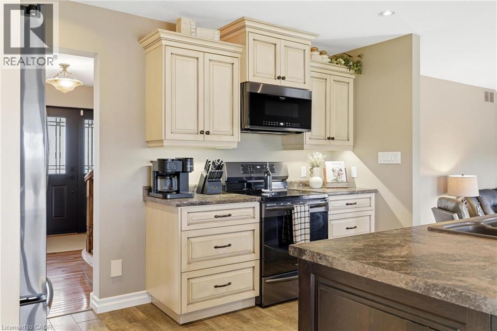 890 Perkin Crescent, Listowel, Ontario  N4W 3R8 - Photo 6 - 40858126