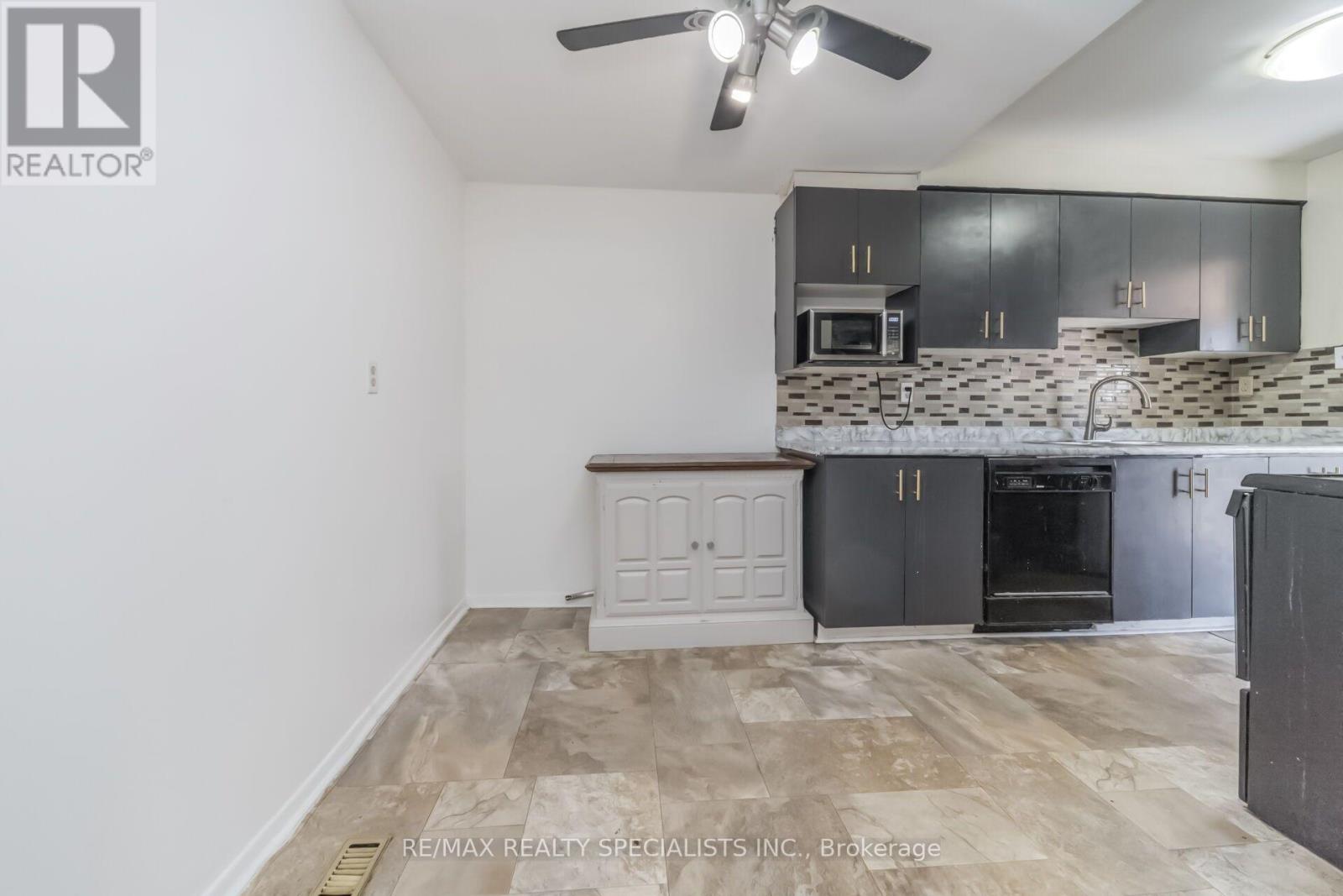 33 Greenwich Circle, Brampton, Ontario  L6S 2E6 - Photo 15 - W13644708