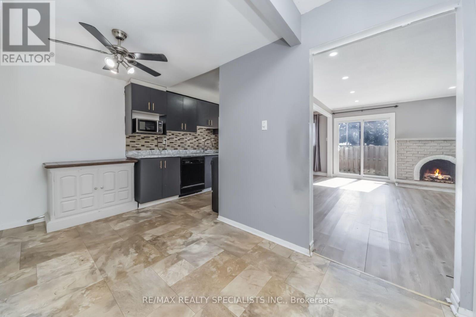 33 Greenwich Circle, Brampton, Ontario  L6S 2E6 - Photo 9 - W13644708