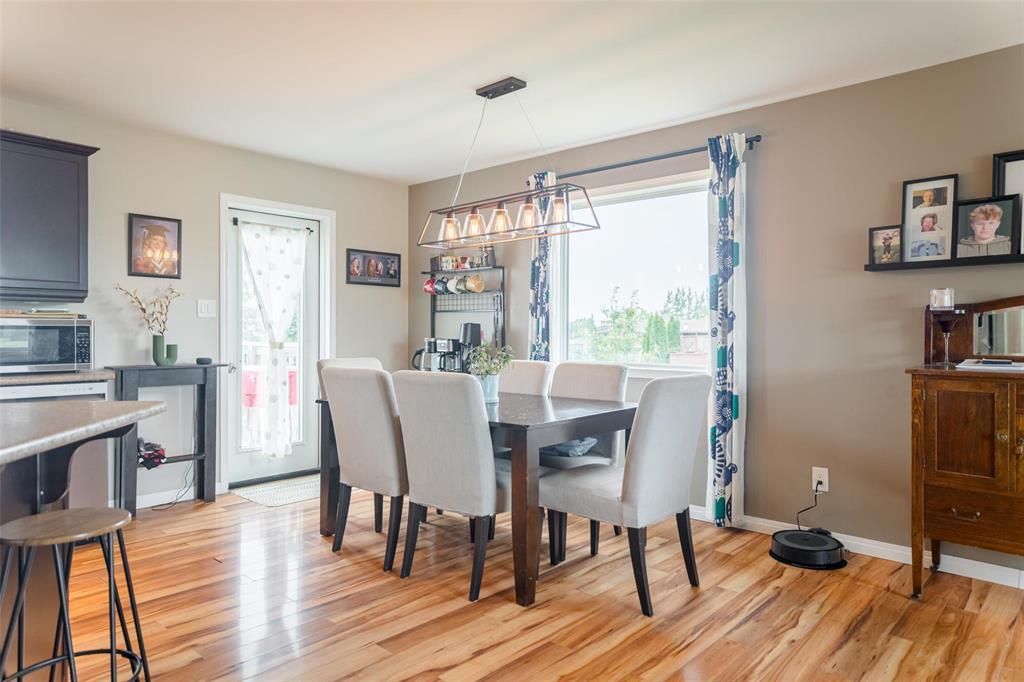 51 Creekside Drive, Steinbach, Manitoba R5G 0A4 - Photo 6 - 202621232