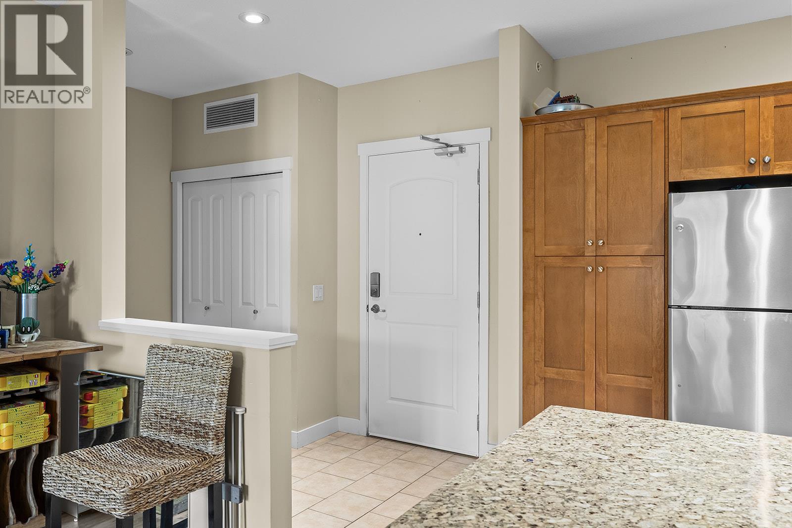 1990 Upper Sundance Drive Unit# 3307, West Kelowna, British Columbia  V4T 3E7 - Photo 7 - 10398558