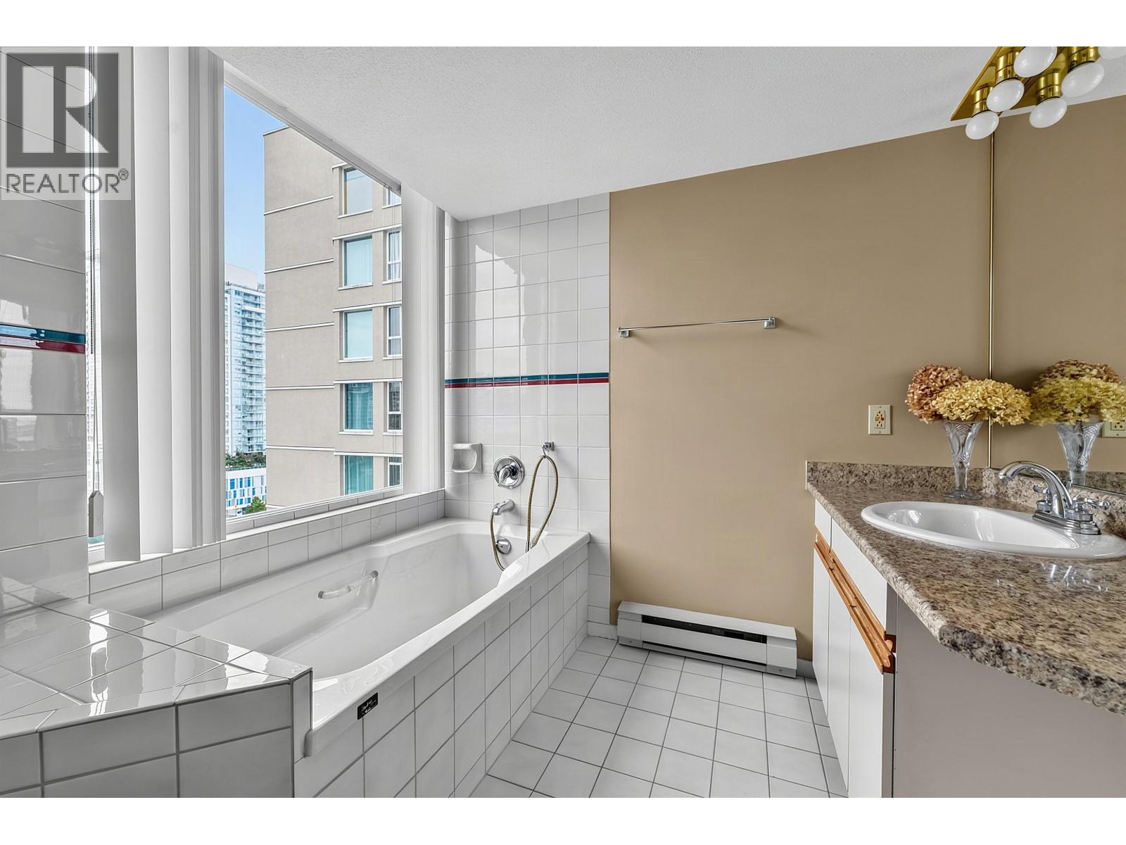 1206 1045 Quayside Drive, New Westminster, British Columbia  V3M 1C5 - Photo 15 - R3158344