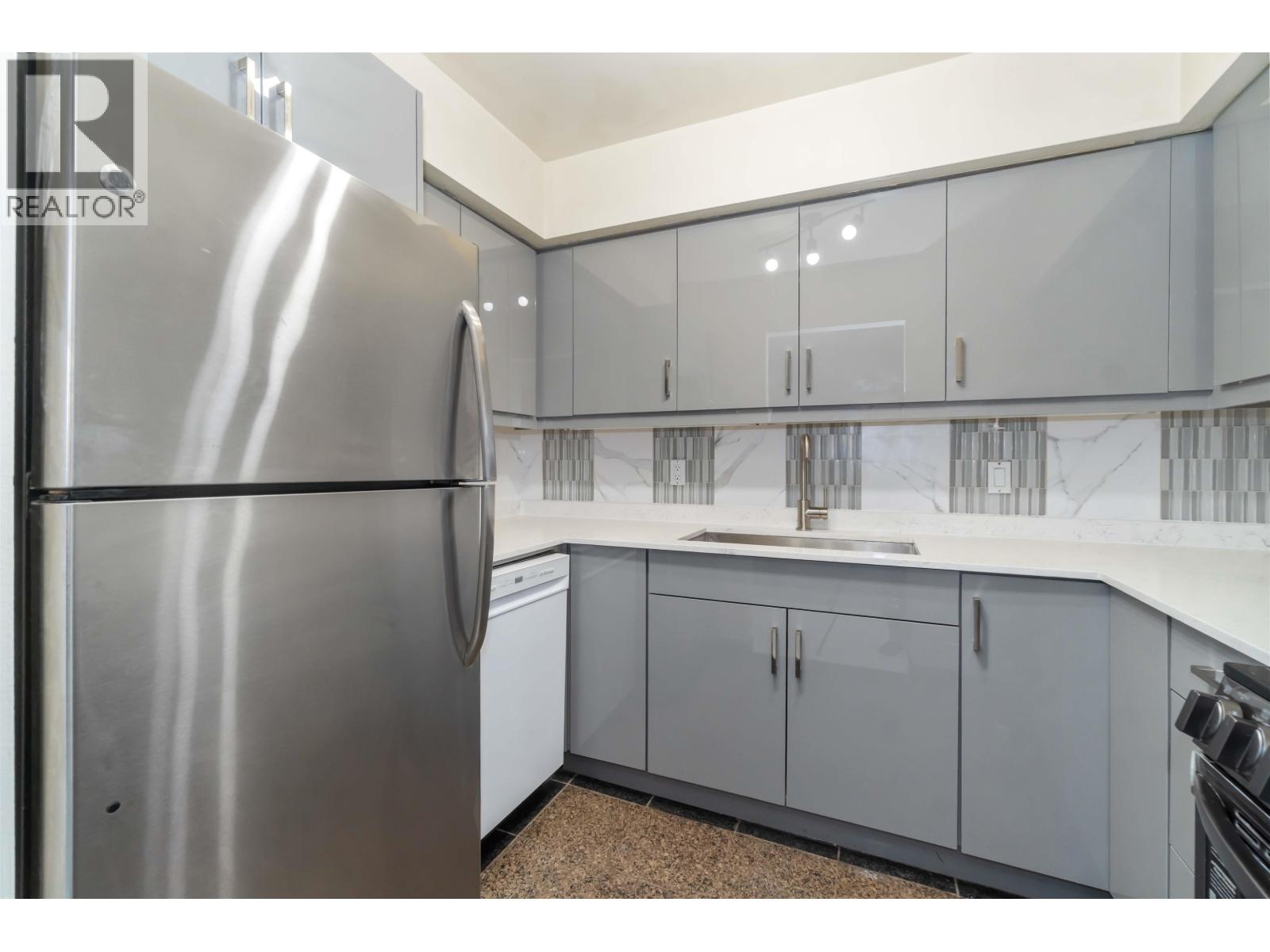 109 555 North Road, Coquitlam, British Columbia  V3J 1N8 - Photo 6 - R3158428