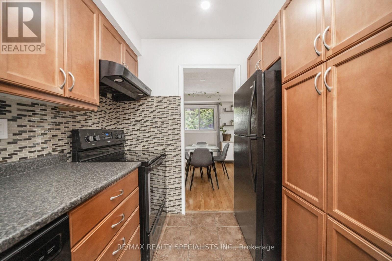 20 Enmount Drive, Brampton, Ontario  L6T 4C8 - Photo 14 - W13088704