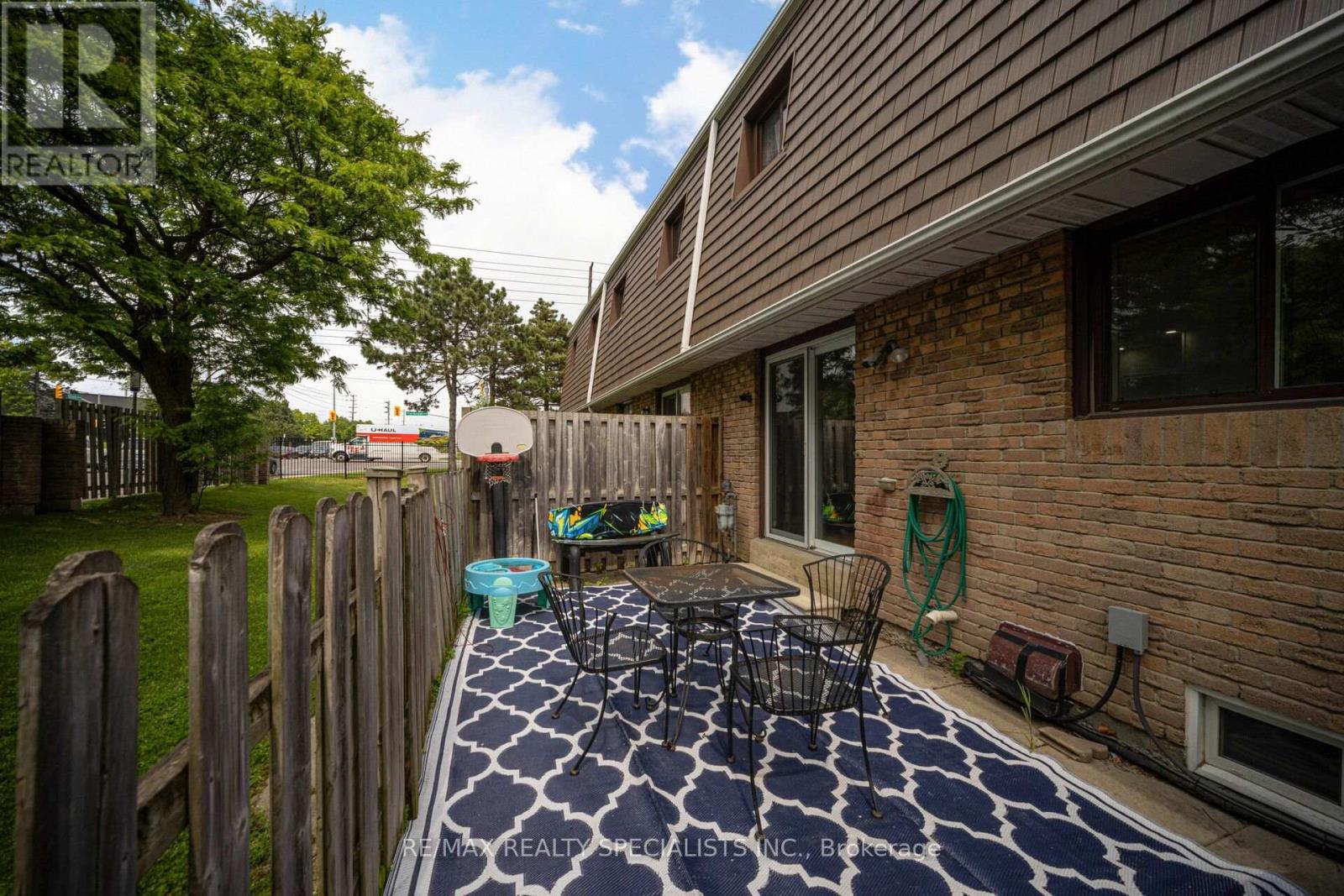 20 Enmount Drive, Brampton, Ontario  L6T 4C8 - Photo 41 - W13088704
