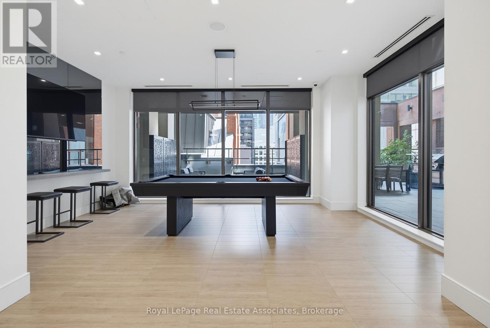 2403 - 8 Widmer Street, Toronto, Ontario  M5V 0W6 - Photo 23 - C13708814