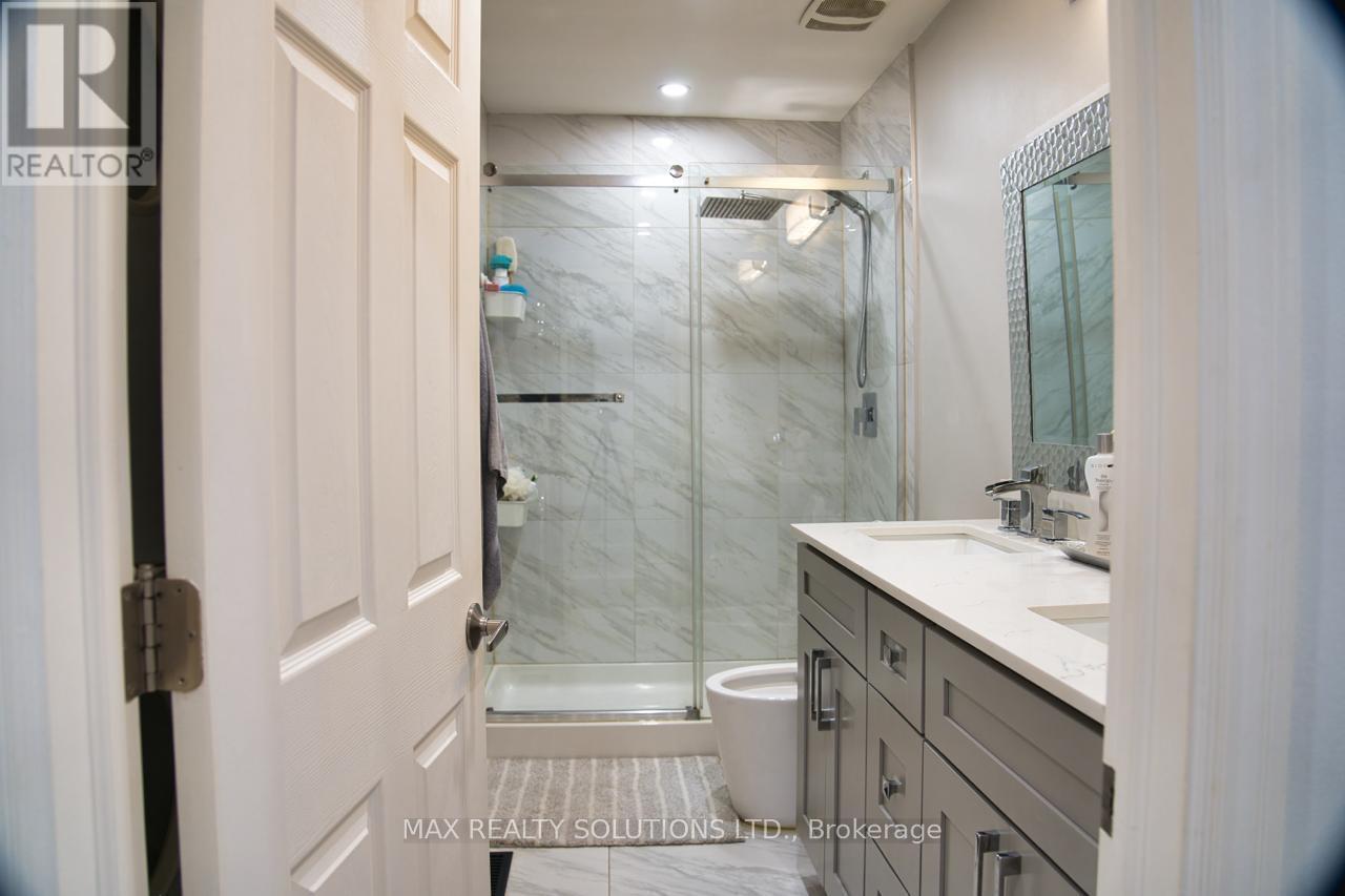 31 Lochinvar Crescent, Toronto, Ontario  M3A 3J9 - Photo 10 - C13708836