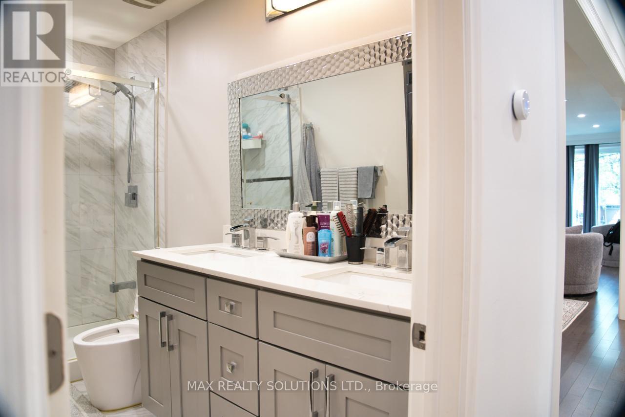 31 Lochinvar Crescent, Toronto, Ontario  M3A 3J9 - Photo 12 - C13708836