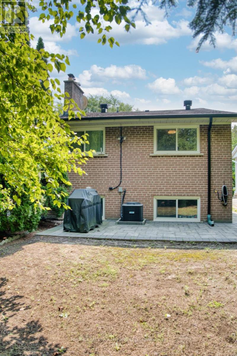 31 Lochinvar Crescent, Toronto, Ontario  M3A 3J9 - Photo 19 - C13708836