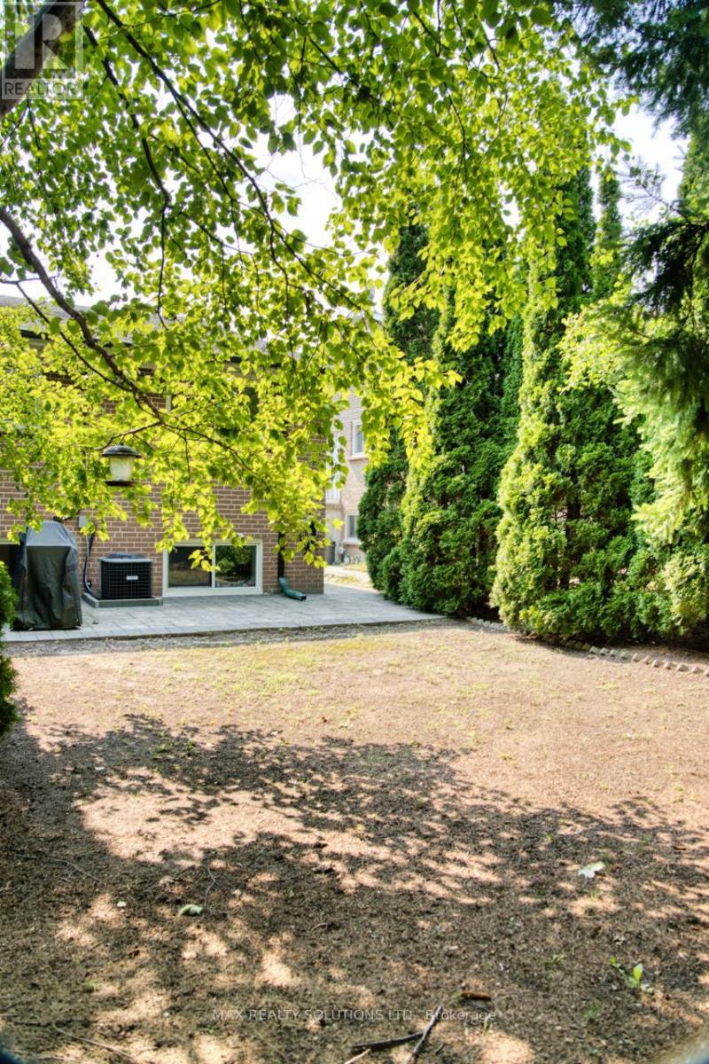 31 Lochinvar Crescent, Toronto, Ontario  M3A 3J9 - Photo 20 - C13708836