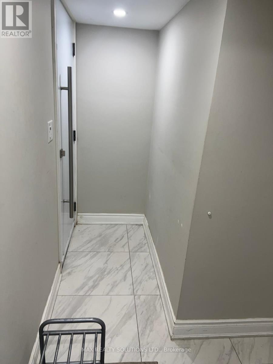 31 Lochinvar Crescent, Toronto, Ontario  M3A 3J9 - Photo 22 - C13708836