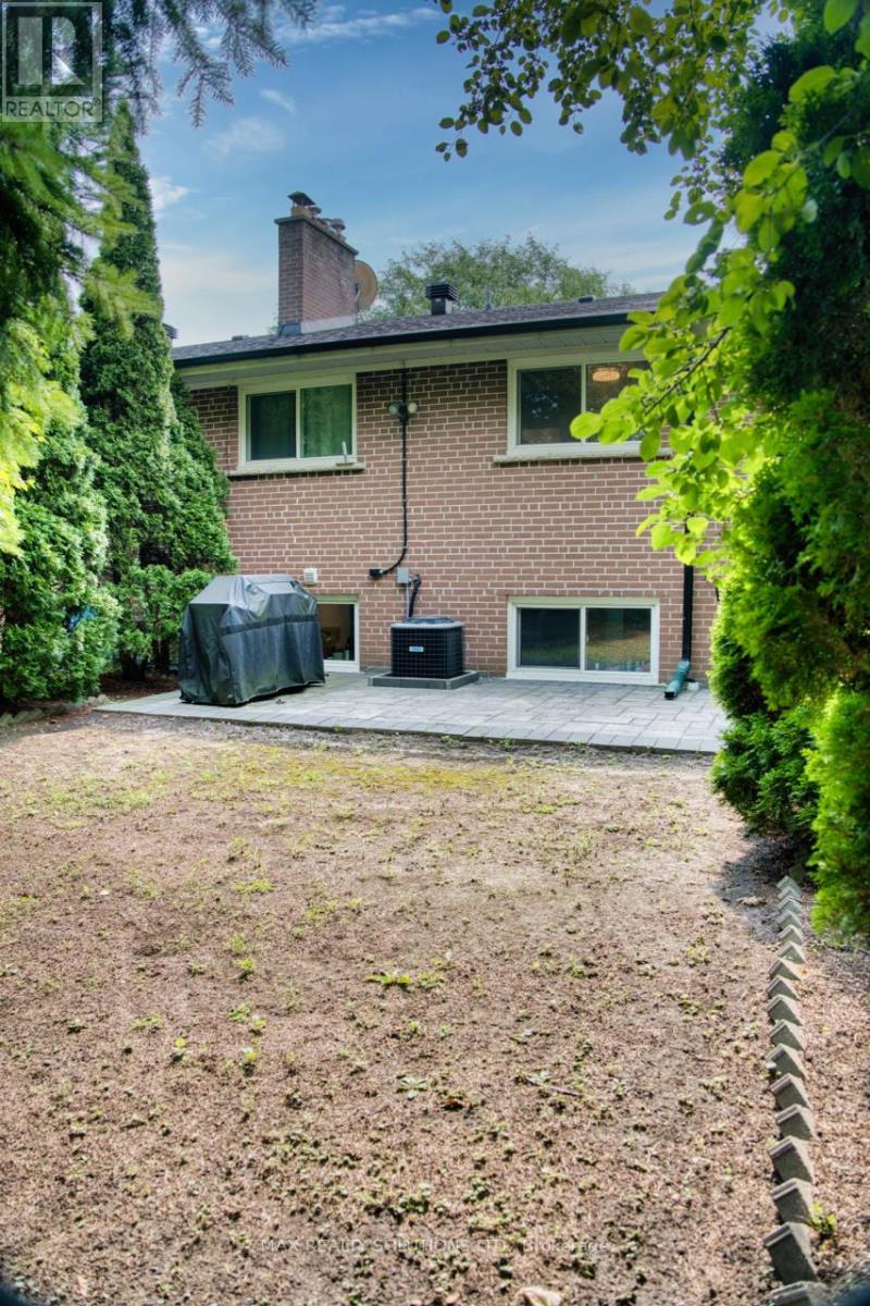 31 Lochinvar Crescent, Toronto, Ontario  M3A 3J9 - Photo 33 - C13708836