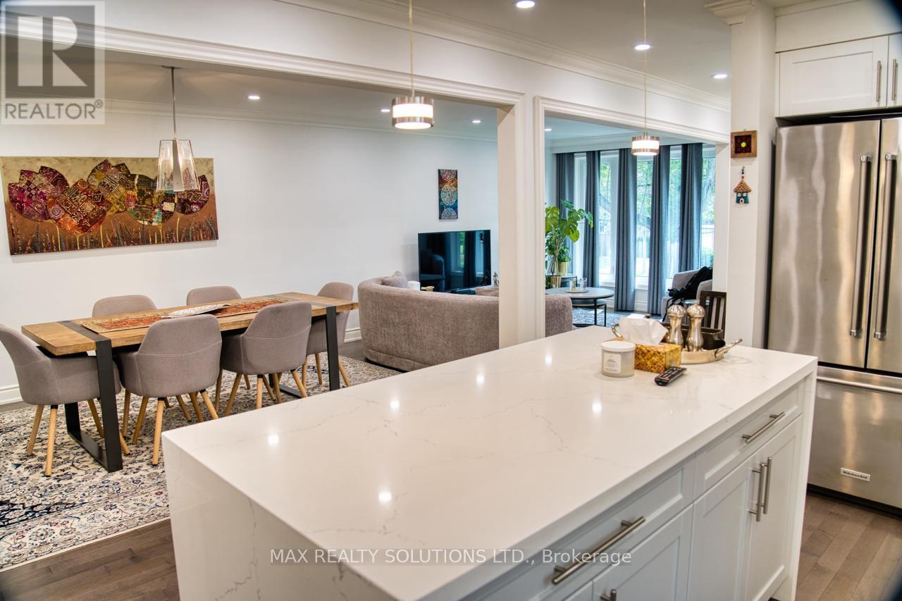 31 Lochinvar Crescent, Toronto, Ontario  M3A 3J9 - Photo 6 - C13708836