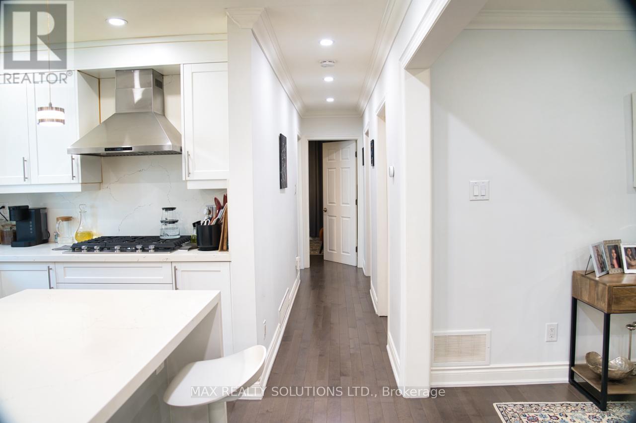 31 Lochinvar Crescent, Toronto, Ontario  M3A 3J9 - Photo 7 - C13708836