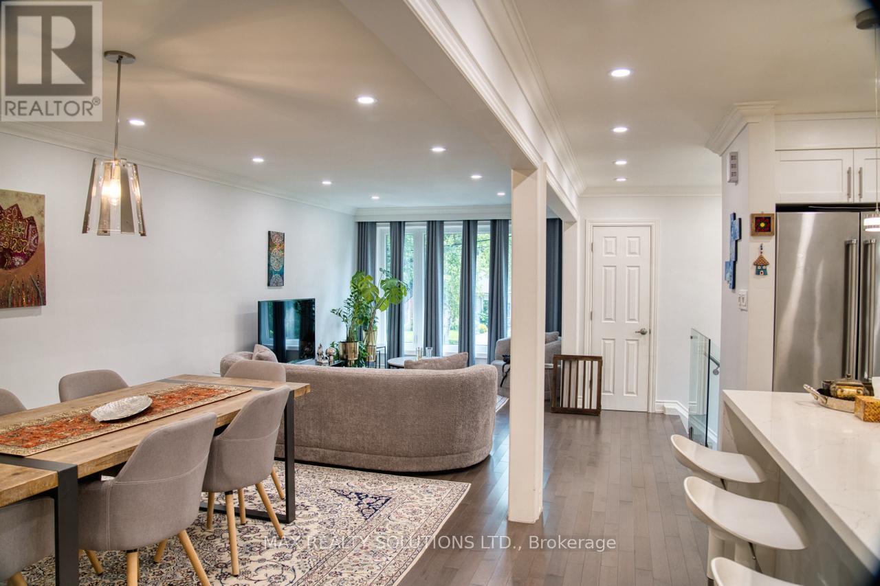 31 Lochinvar Crescent, Toronto, Ontario  M3A 3J9 - Photo 8 - C13708836