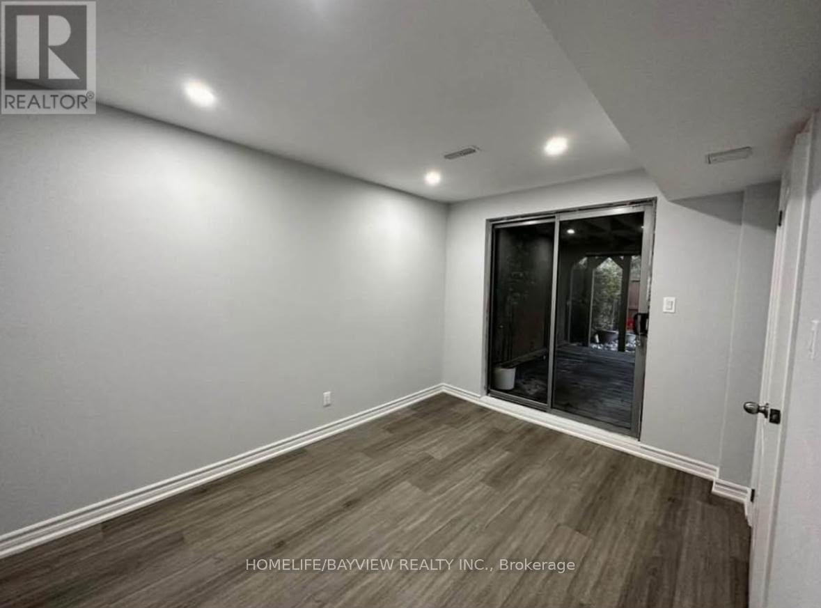 613 Osler Court, Newmarket, Ontario  L3X 2P5 - Photo 5 - N13708846