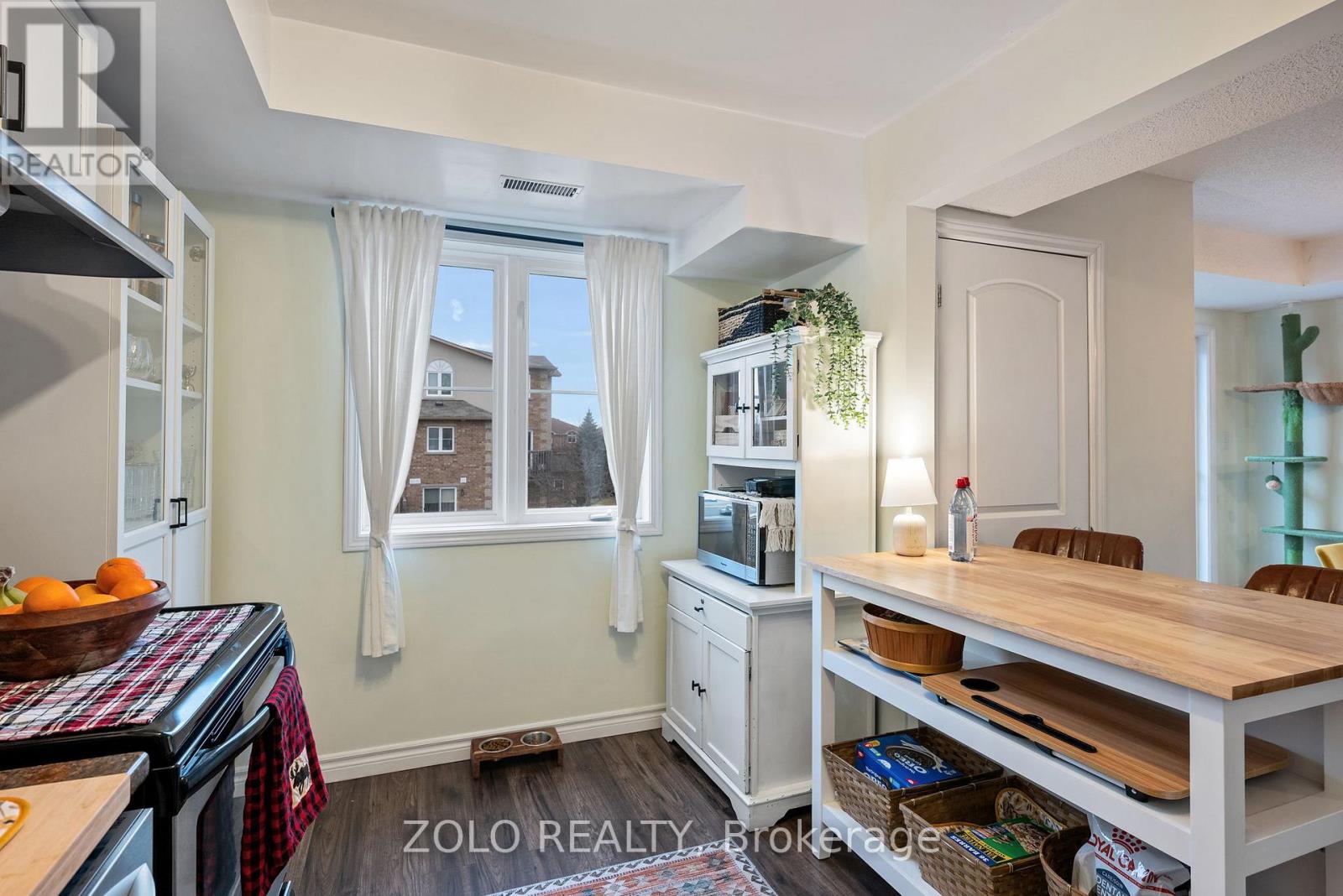 2 - 13 Cheltenham Road, Barrie, Ontario  L4M 0E7 - Photo 11 - S13708818