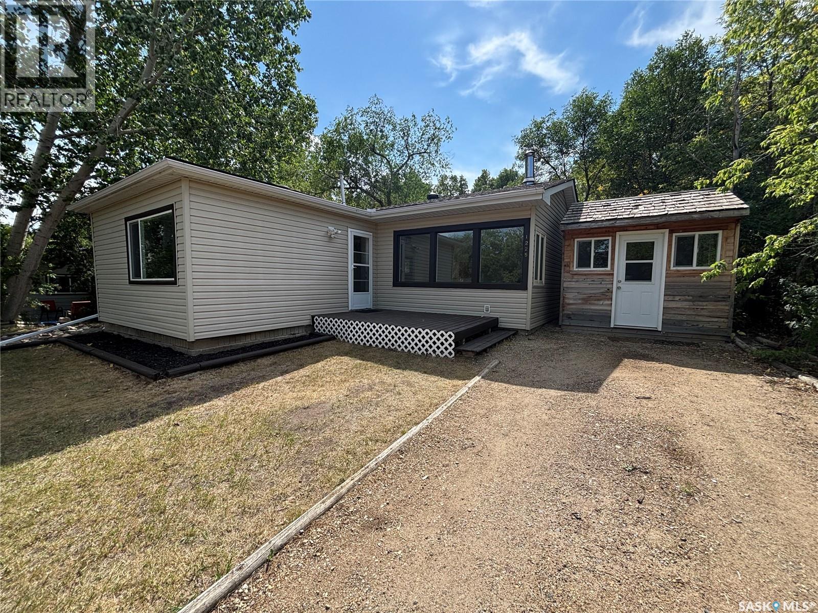1225 GRAND AVENUE, Buena Vista, Saskatchewan