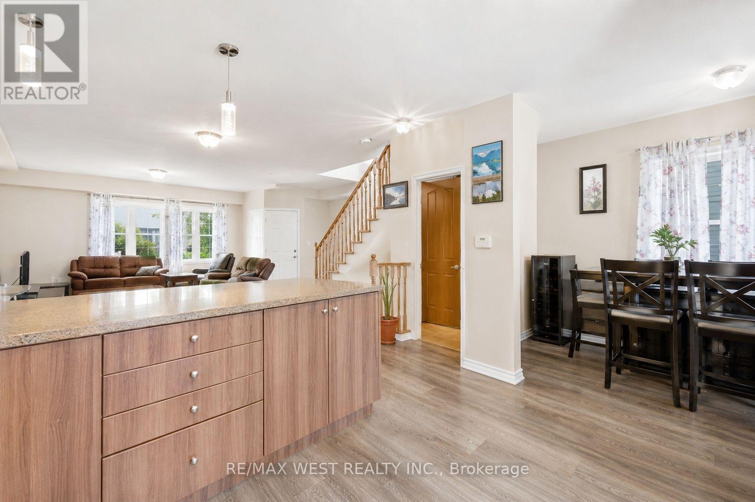 35 - 701 Homer Watson Boulevard, Kitchener, Ontario  N2C 0B5 - Photo 11 - X13697360