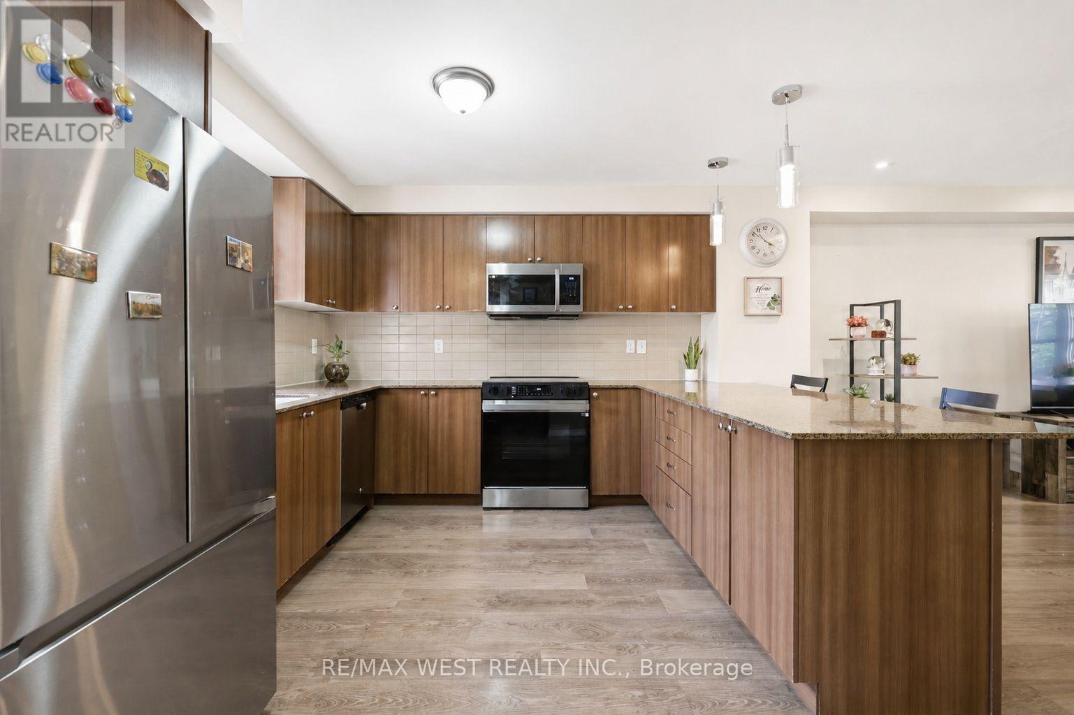 35 - 701 Homer Watson Boulevard, Kitchener, Ontario  N2C 0B5 - Photo 8 - X13697360