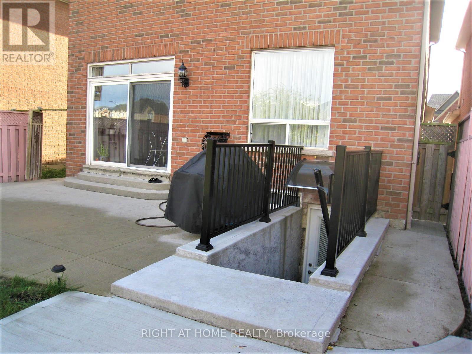 Basement - 4757 Glasshill Grove, Mississauga, Ontario  L5M 7R5 - Photo 2 - W13708826