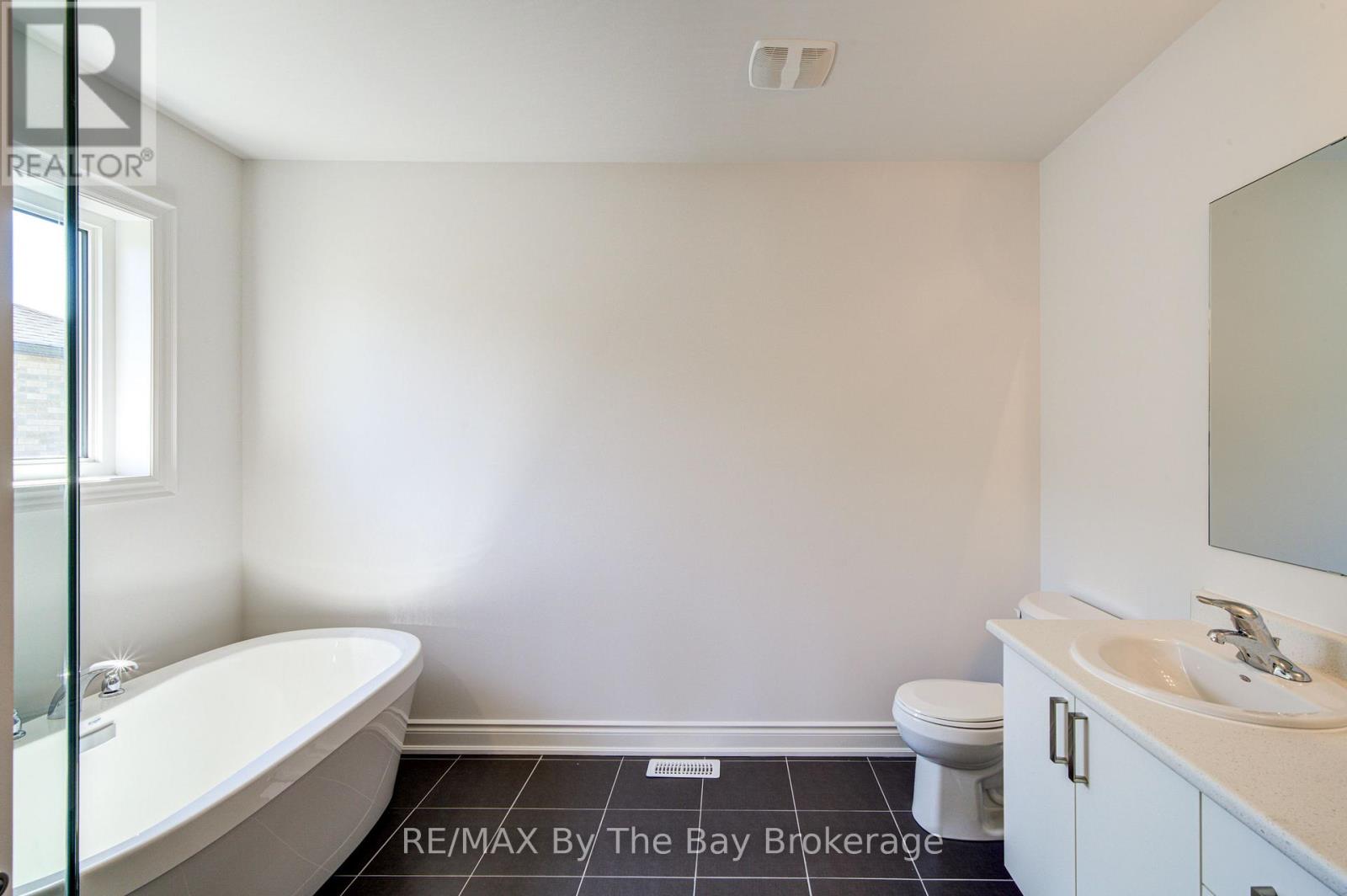 35 Misty Ridge Road, Wasaga Beach, Ontario  L9Z 0R8 - Photo 21 - S13708166