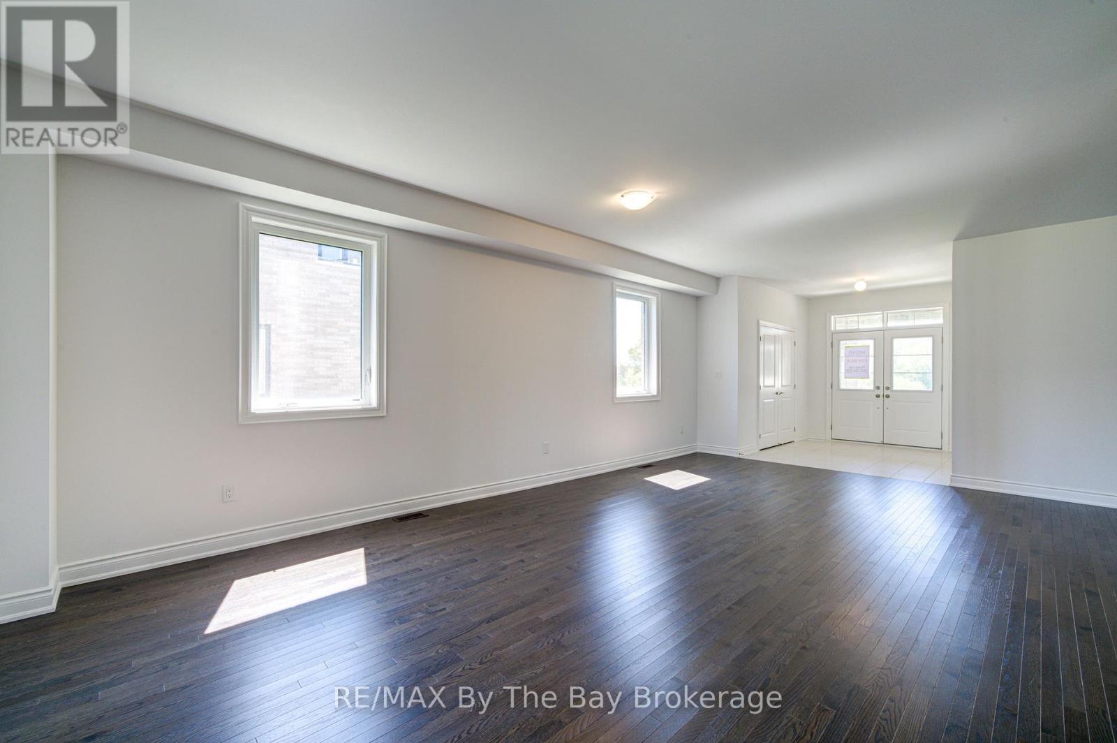 35 Misty Ridge Road, Wasaga Beach, Ontario  L9Z 0R8 - Photo 5 - S13708166