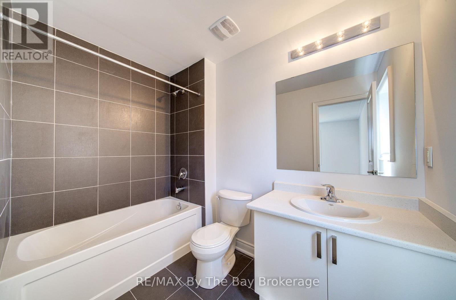 35 Misty Ridge Road, Wasaga Beach, Ontario  L9Z 0R8 - Photo 28 - S13708166