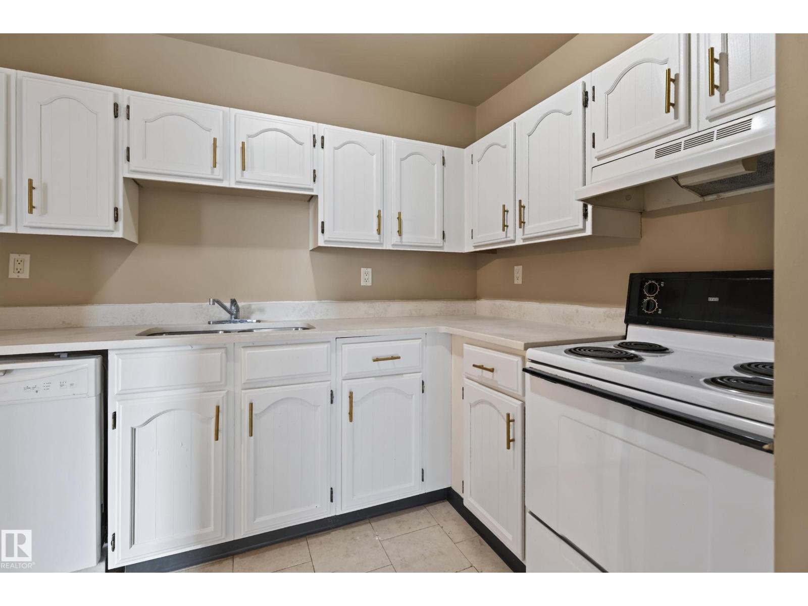 #603 10175 109 St NW, Edmonton, Alberta  T5J 3P2 - Photo 1 - E4495732