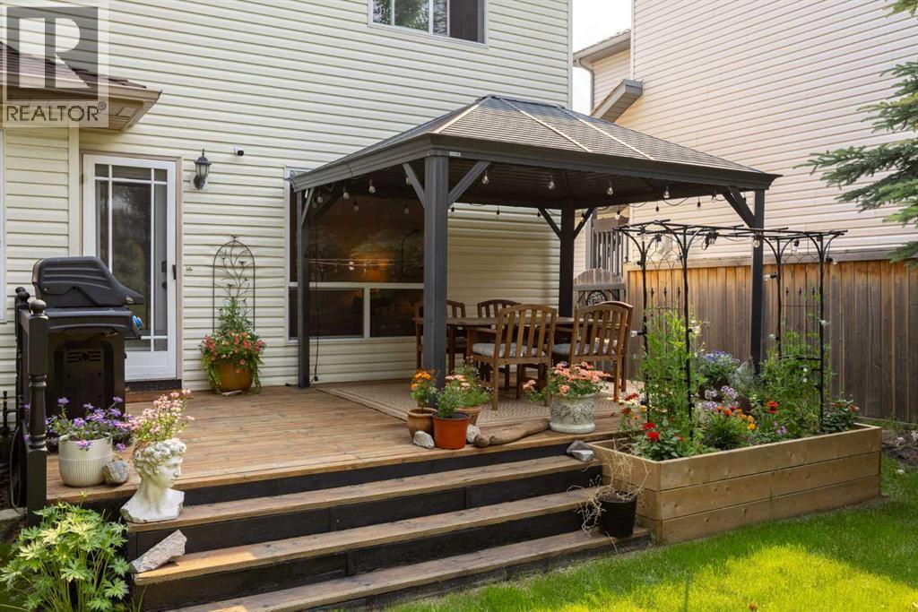 100 Bow Ridge Crescent, Cochrane, Alberta  T4C 1V2 - Photo 30 - A2332337