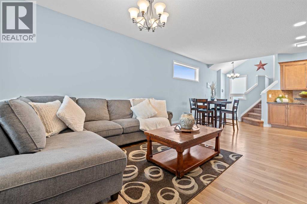 219 New Brighton Landing Se, Calgary, Alberta  T2Z 0S6 - Photo 2 - A2336568