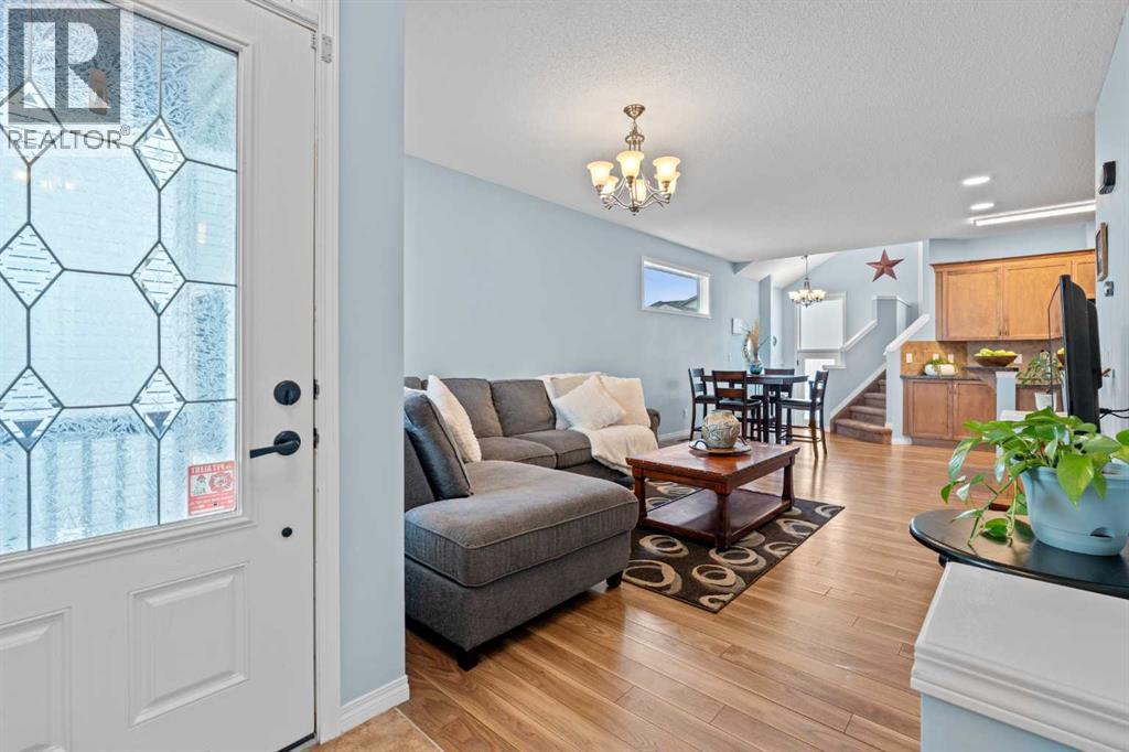 219 New Brighton Landing Se, Calgary, Alberta  T2Z 0S6 - Photo 3 - A2336568
