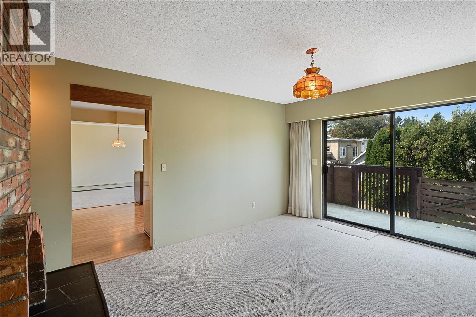 1144 May St