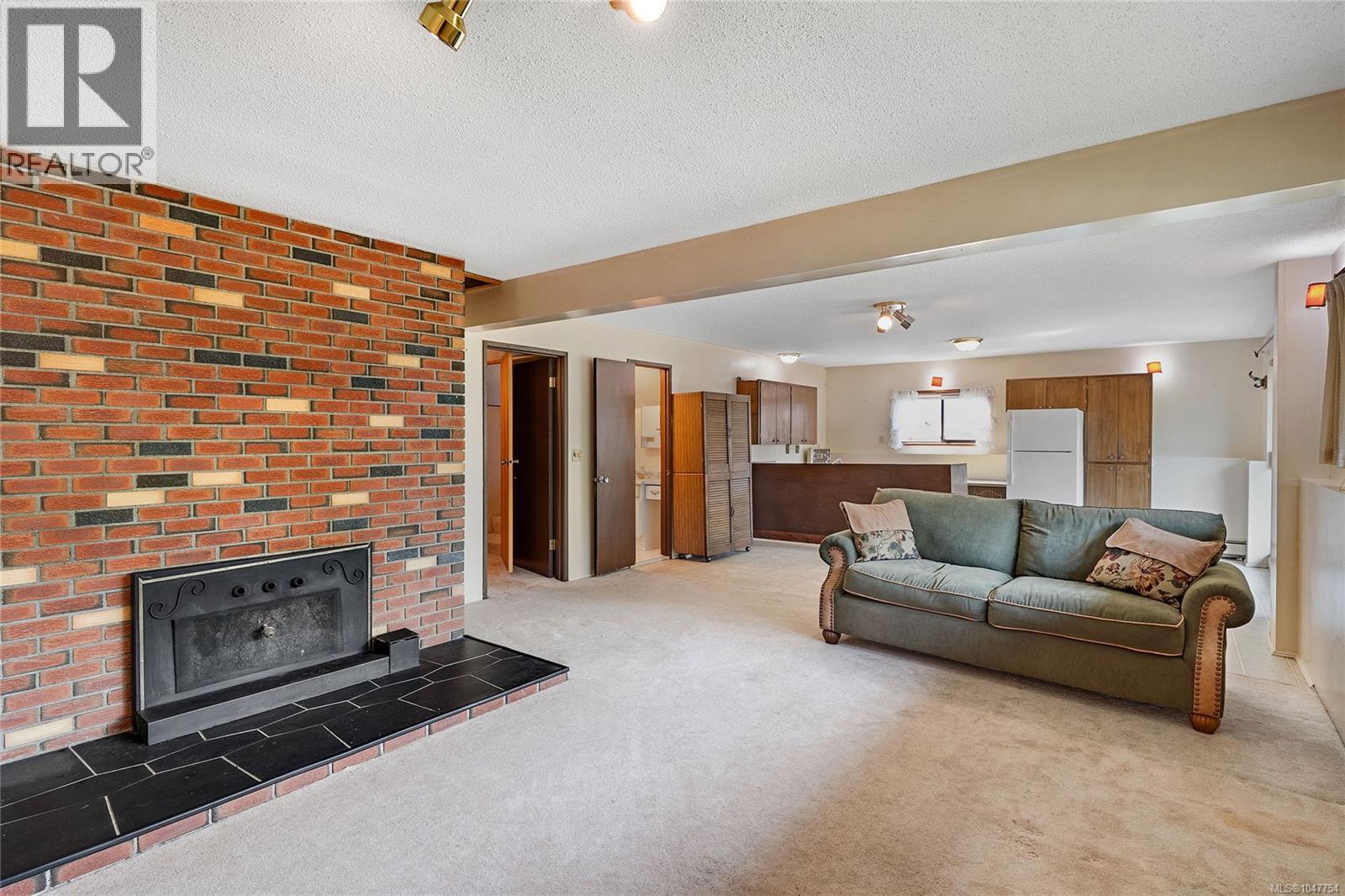 1144 May St