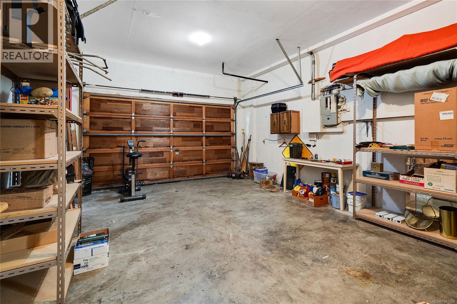 1144 May St