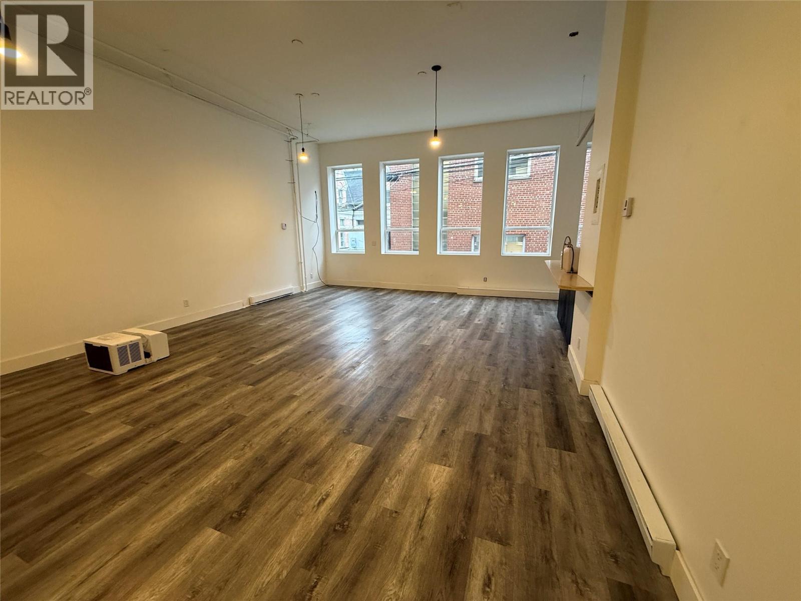 533 Baker Street Unit# 2, Nelson, British Columbia  V1L 4H9 - Photo 3 - 10398612