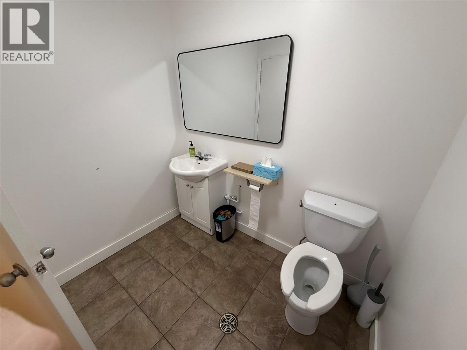 533 Baker Street Unit# 2, Nelson, British Columbia  V1L 4H9 - Photo 7 - 10398612