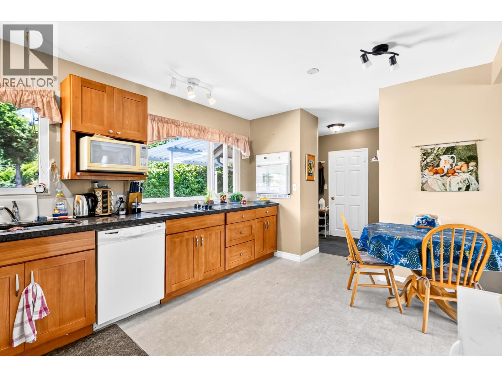 21437 122 Avenue, Maple Ridge, British Columbia  V2X 3W7 - Photo 14 - R3158389