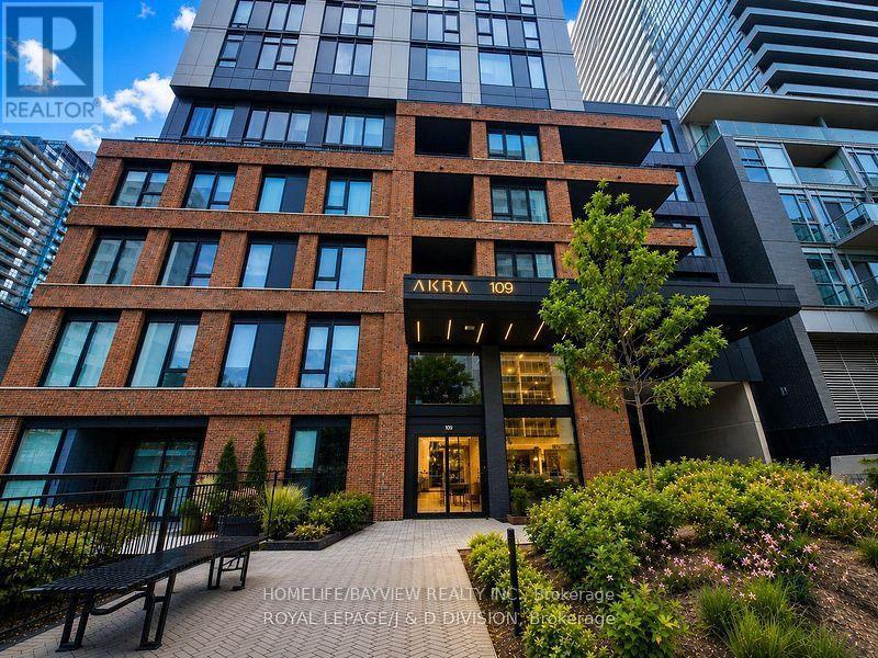 1504 - 109 ERSKINE AVENUE, Toronto, Ontario