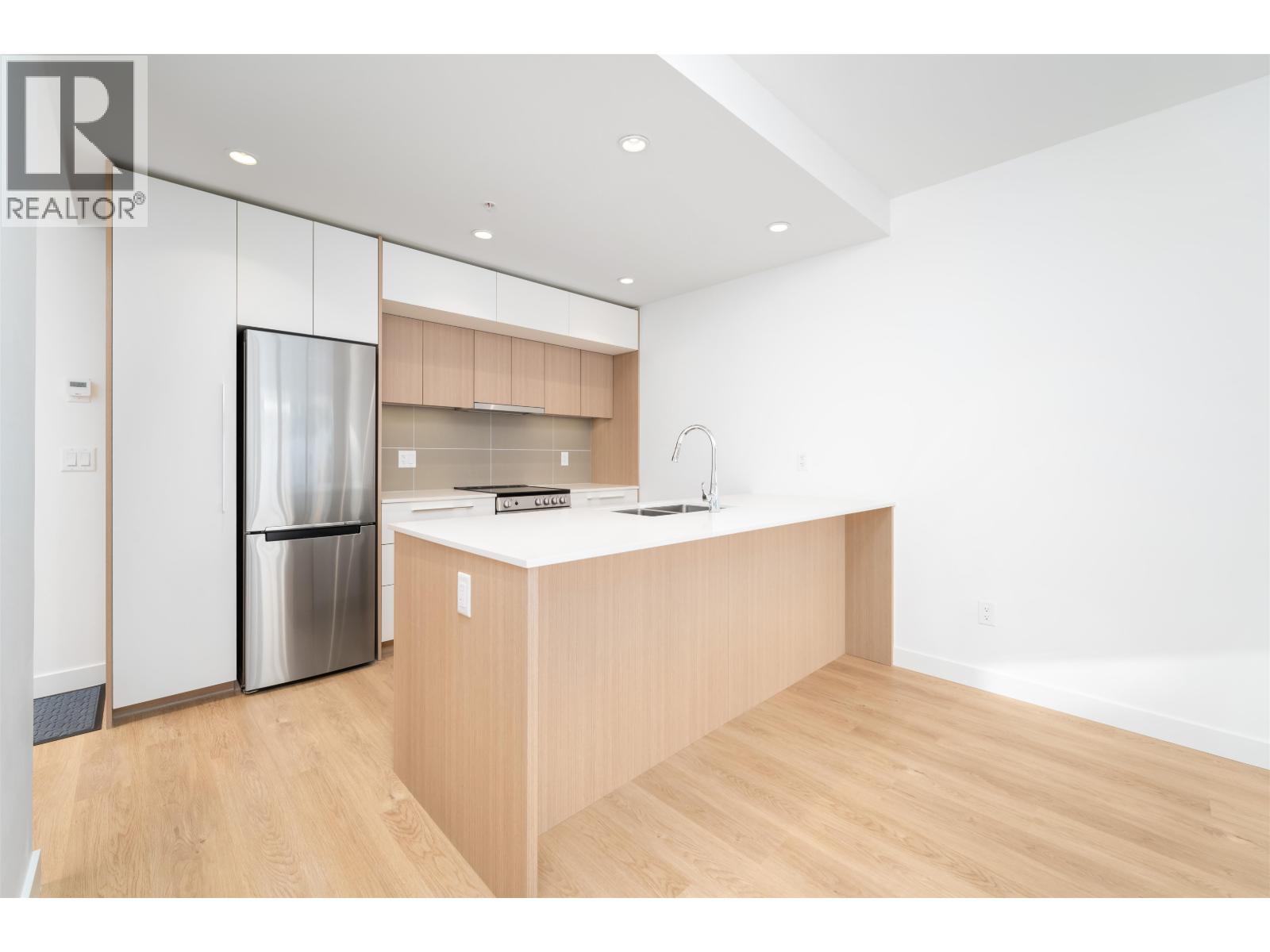 214 9888 University Crescent, Burnaby, British Columbia  V5A 0G4 - Photo 5 - R3158493
