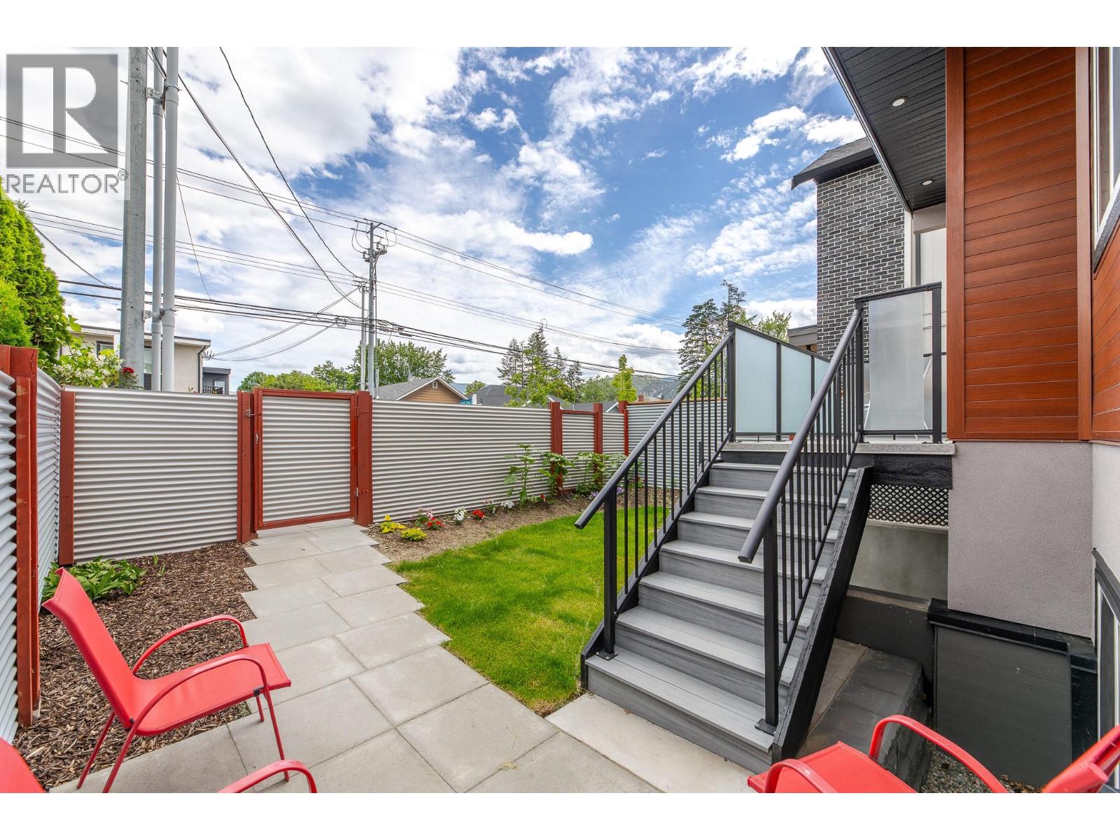 490 Eckhardt Avenue Unit# 101, Penticton, British Columbia  V2A 2B2 - Photo 2 - 10377405