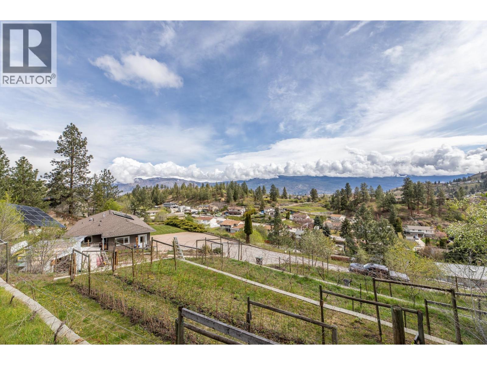 12596 Taylor Place, Summerland, British Columbia  V0H 1Z8 - Photo 6 - 10377702