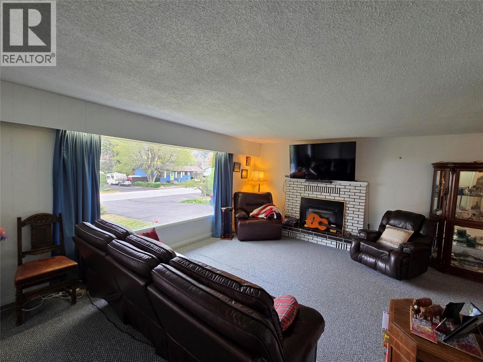 723 3rd Avenue, Keremeos, British Columbia  V0X 1N2 - Photo 5 - 10384153