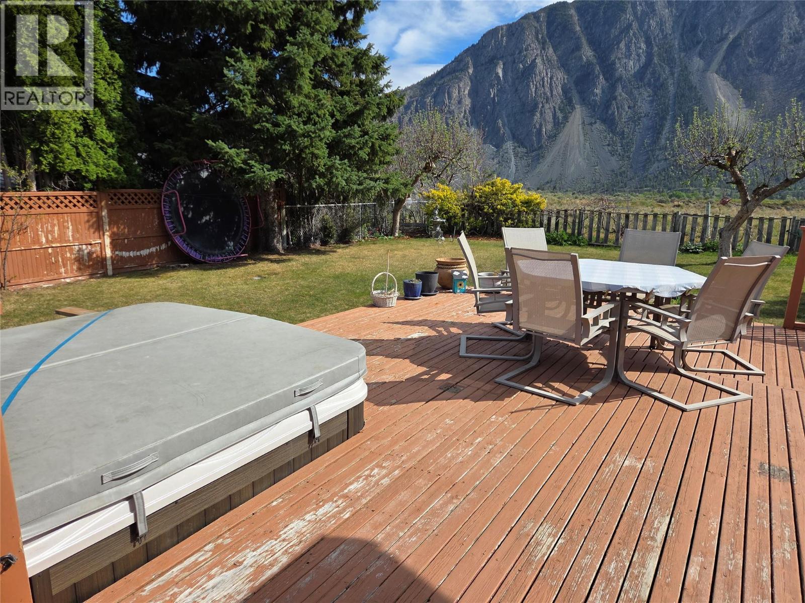 723 3rd Avenue, Keremeos, British Columbia  V0X 1N2 - Photo 26 - 10384153