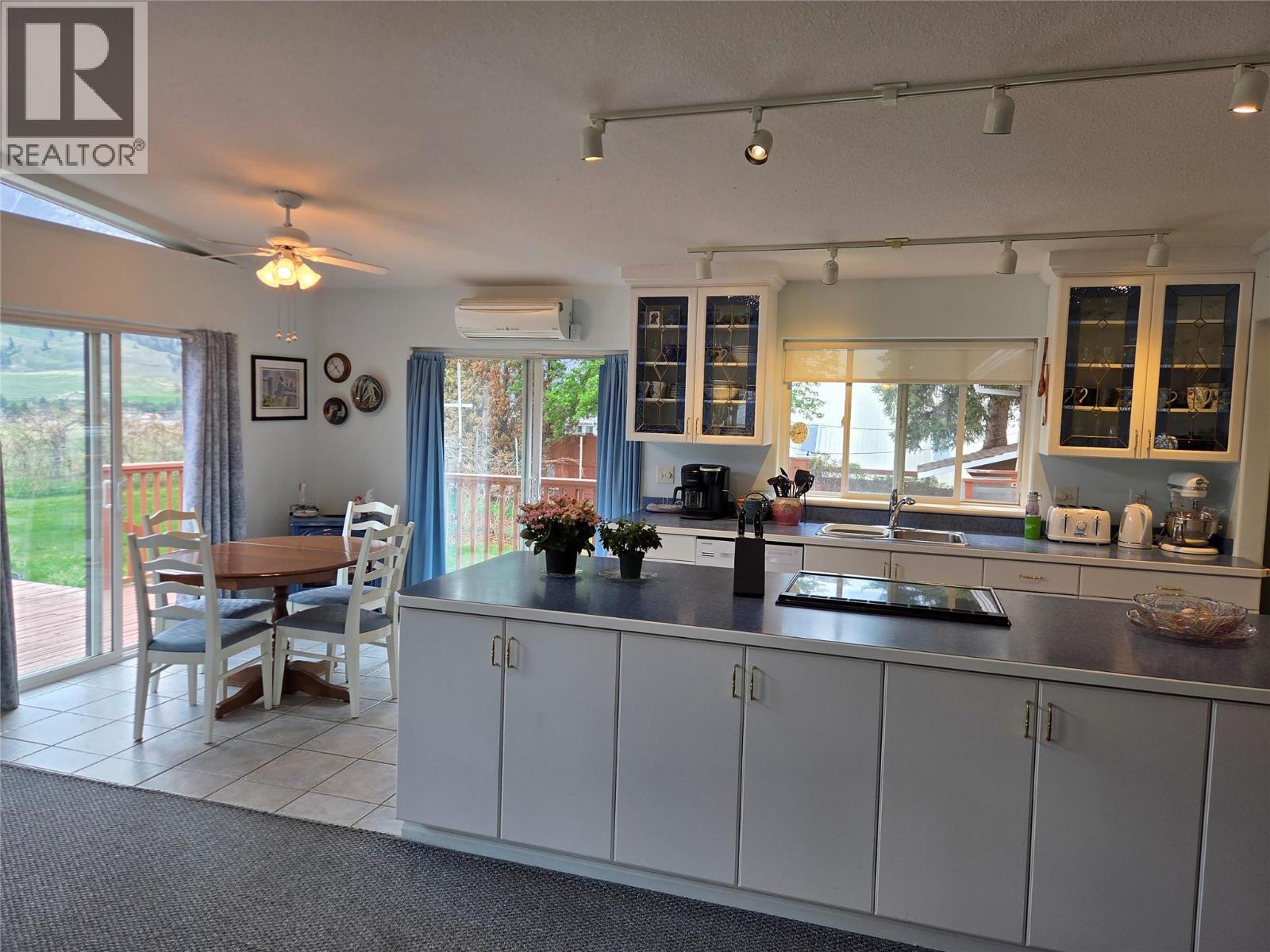 723 3rd Avenue, Keremeos, British Columbia  V0X 1N2 - Photo 8 - 10384153