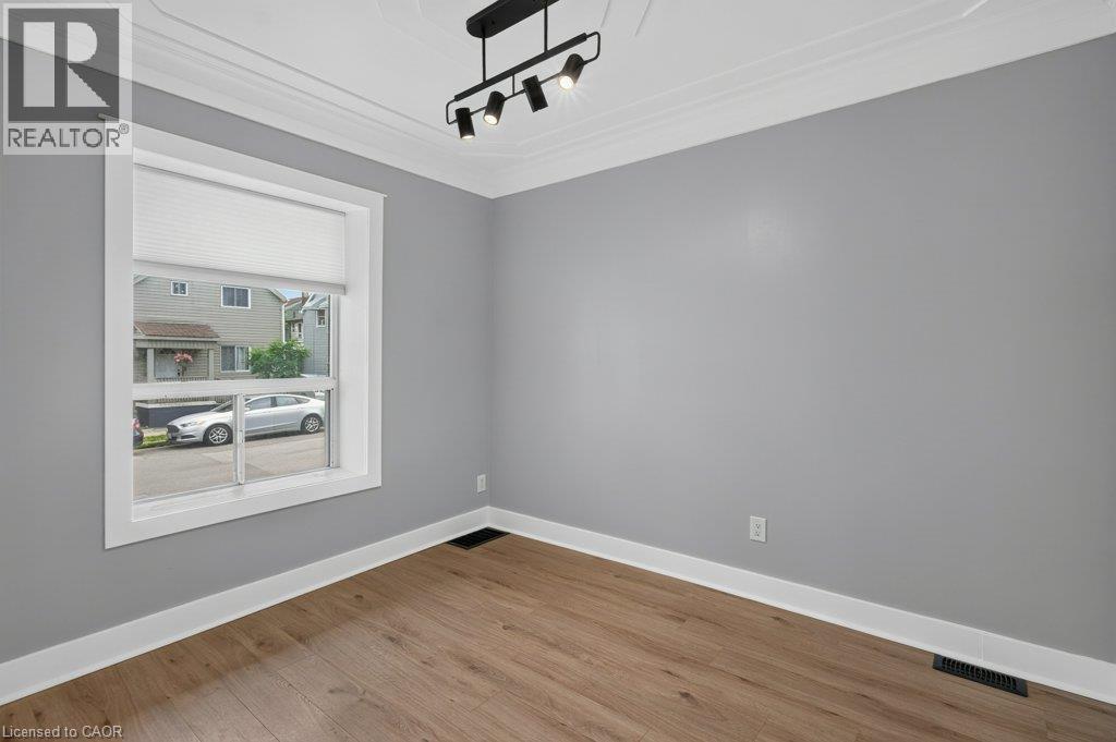 21 East Bend Avenue N, Hamilton, Ontario  L8L 7E1 - Photo 10 - 40850581