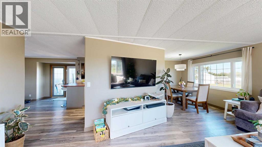 222 Berry Street, Halkirk, Alberta  T0C 1M0 - Photo 4 - A2327558