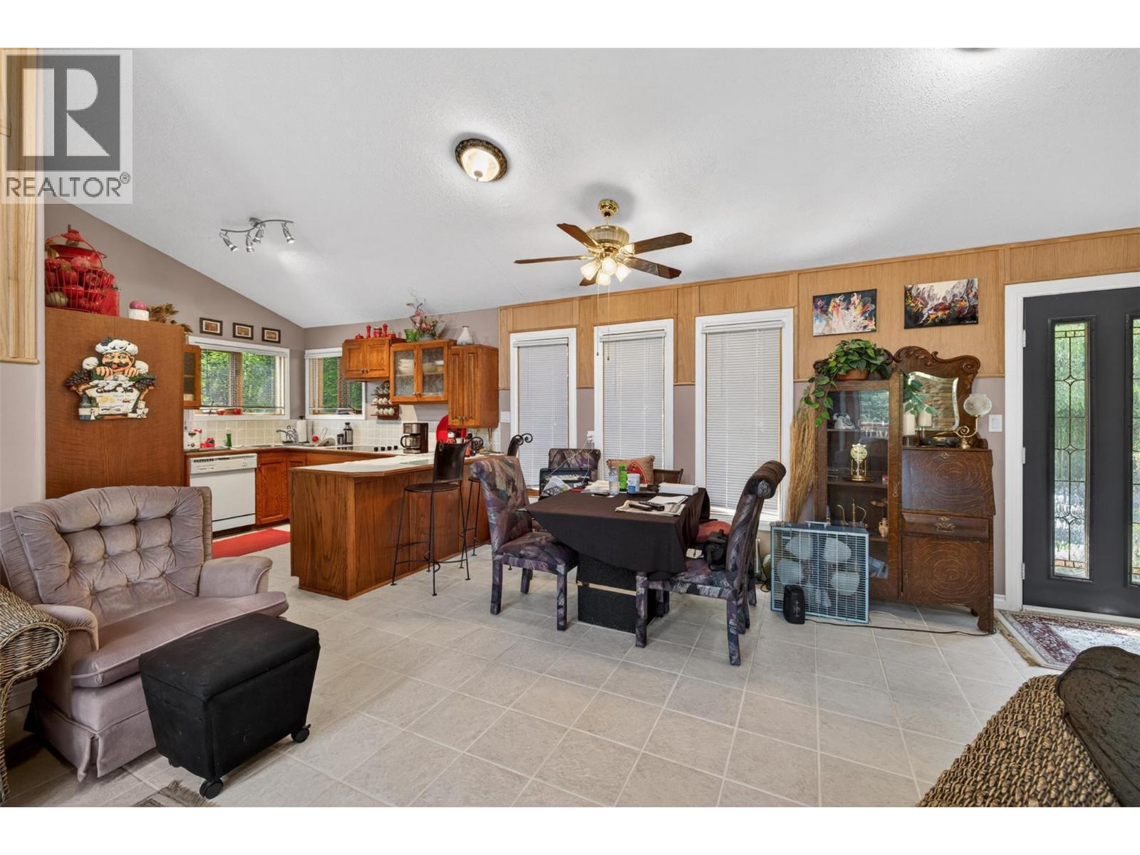 6035 Columbia Lake Road, Fairmont Hot Springs, British Columbia  V0B 1L1 - Photo 23 - 10387851