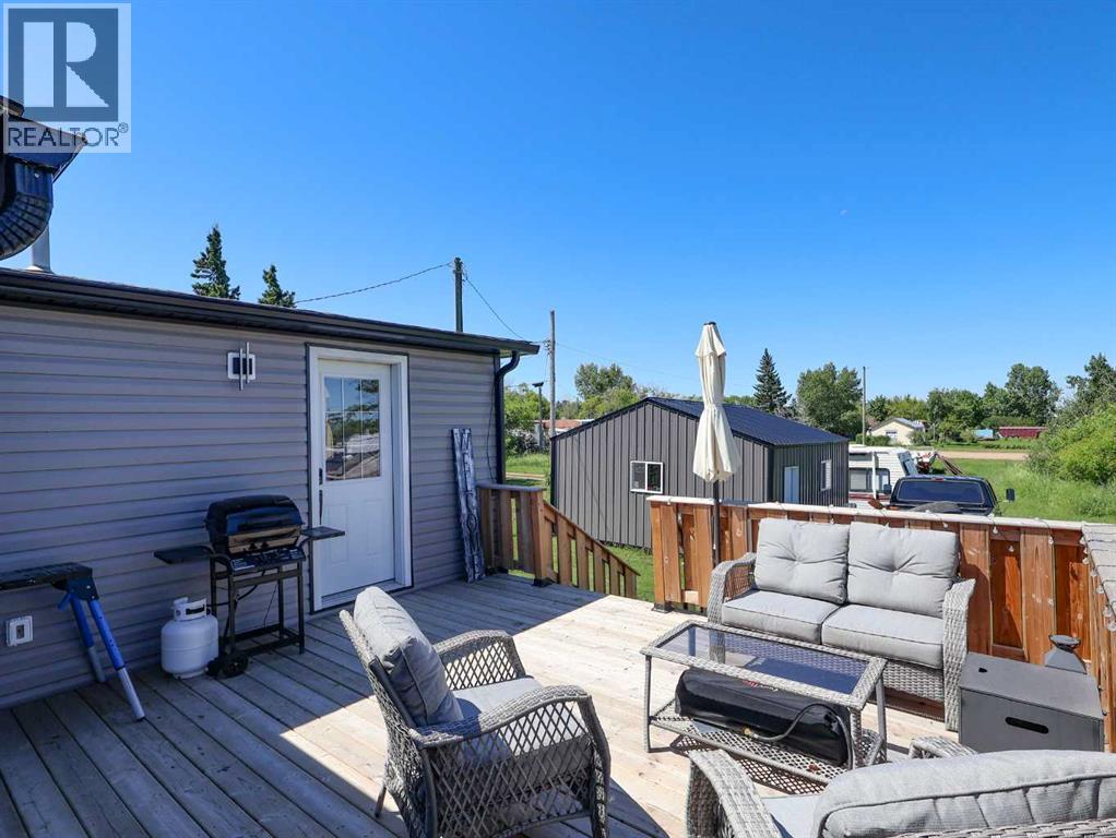 222 Berry Street, Halkirk, Alberta  T0C 1M0 - Photo 46 - A2327558