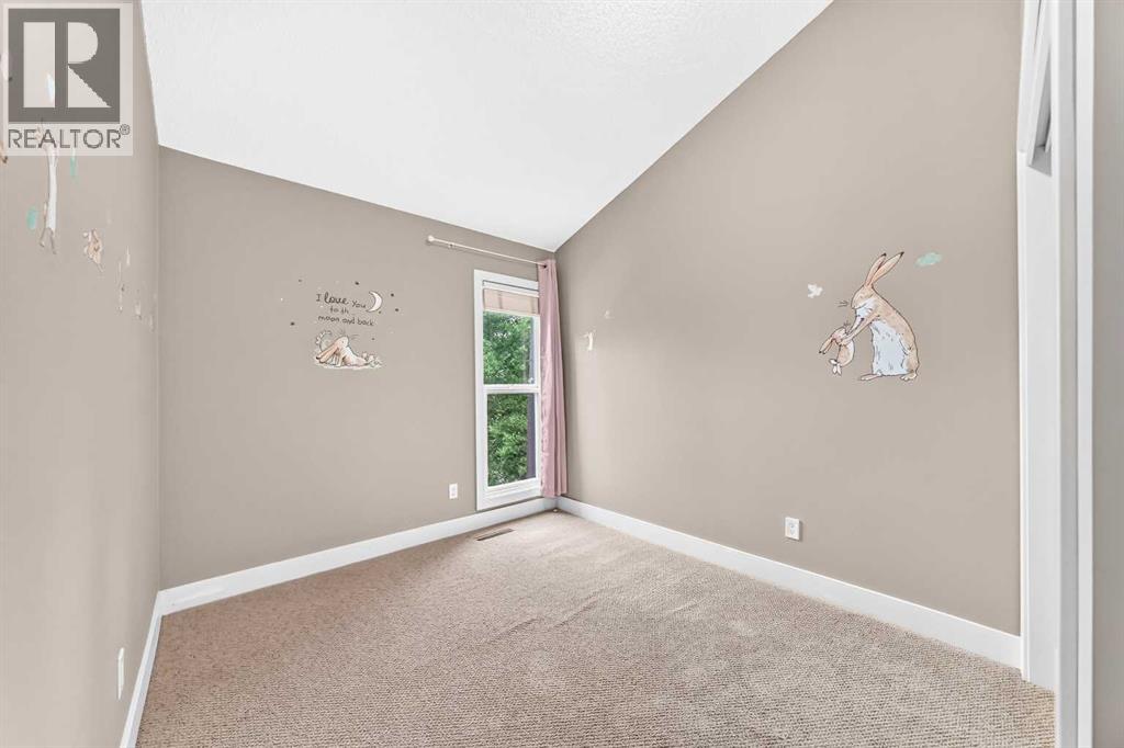 84 Brae Glen Lane SW, Calgary, Alberta  T2W 1B6 - Photo 22 - A2339552